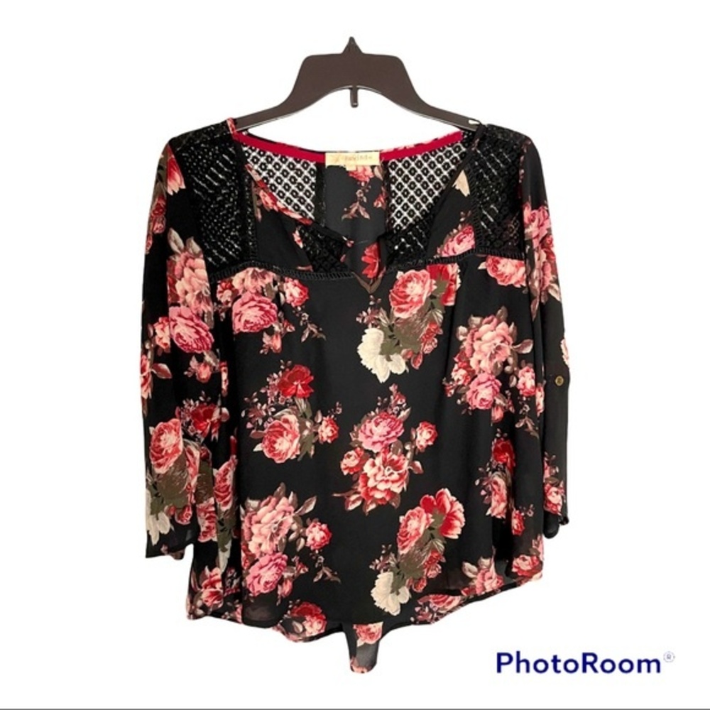 Rewind Women's Black/Pink Floral Blouse Size Medium